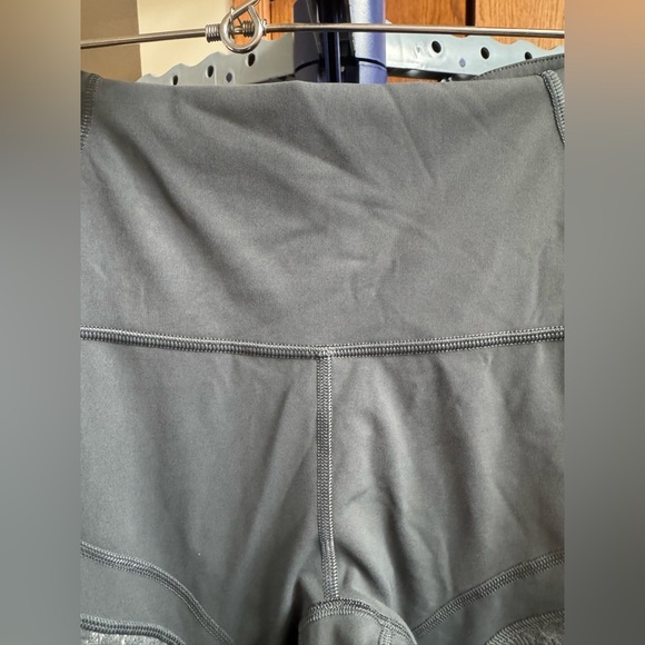 Lululemon Wunder Under High-Rise Tight 25" *Lace - Picture 4 of 10